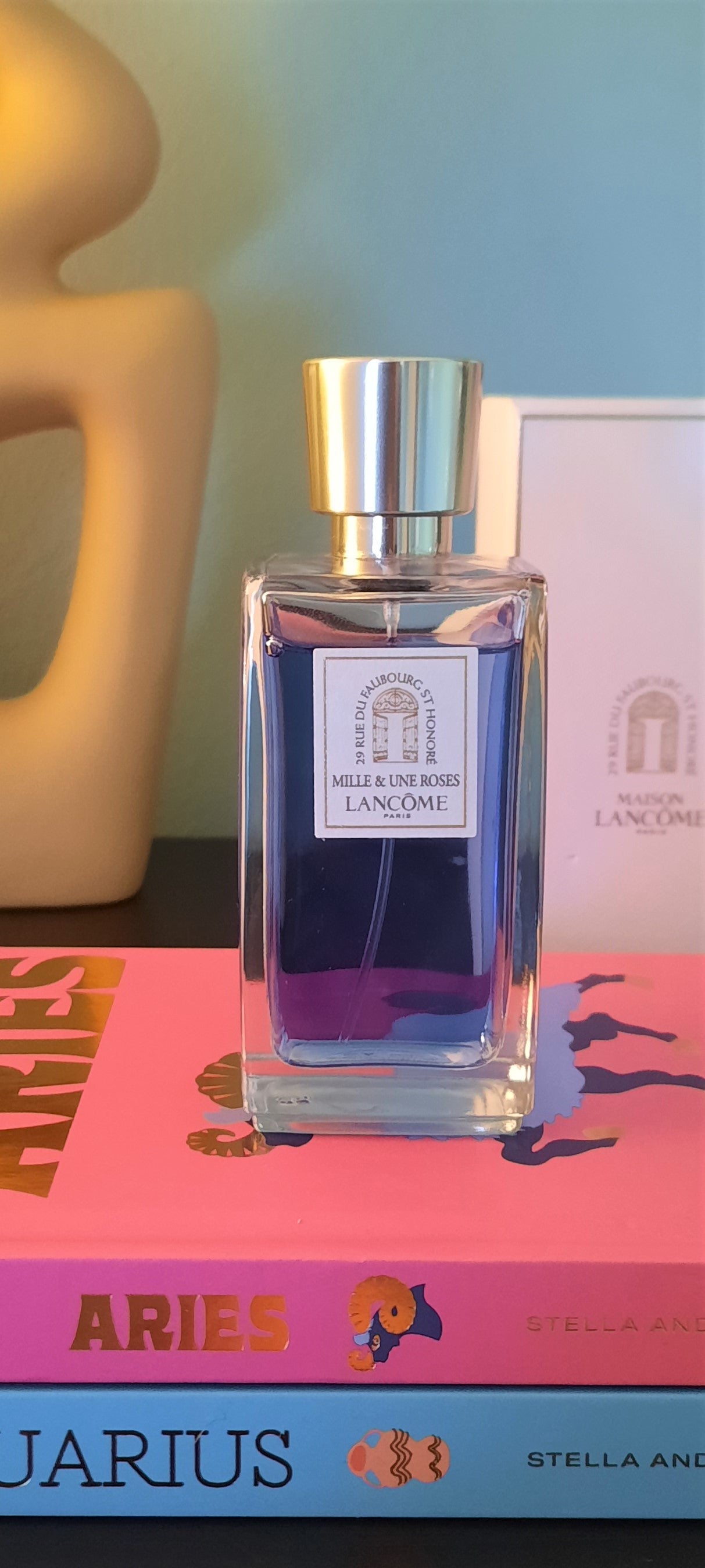 Lancome mille et une roses discontinued. Lancome mille et une roses vintage kopen. Lancome Mille et une roses vintage buy. Buy vintage Lancome perfume. Vintage Lancome parfum kopen.
